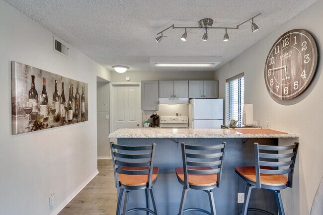 Building Photo - 6380 S Boston St