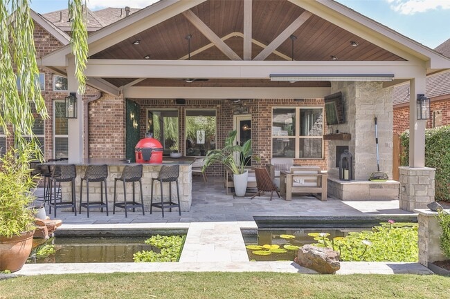 Building Photo - 2215 Tonkawa Trl