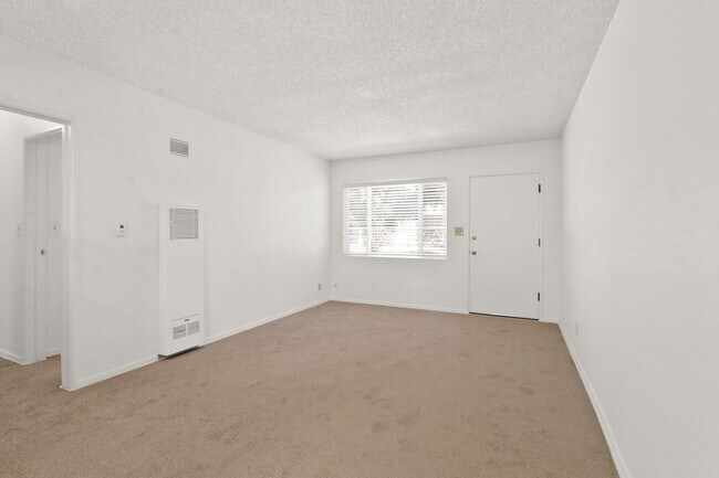 Building Photo - 732 N Euclid St