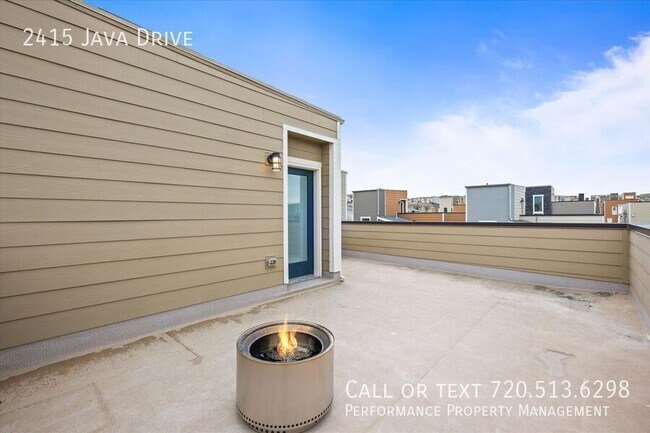 Building Photo - 2415 Java Dr