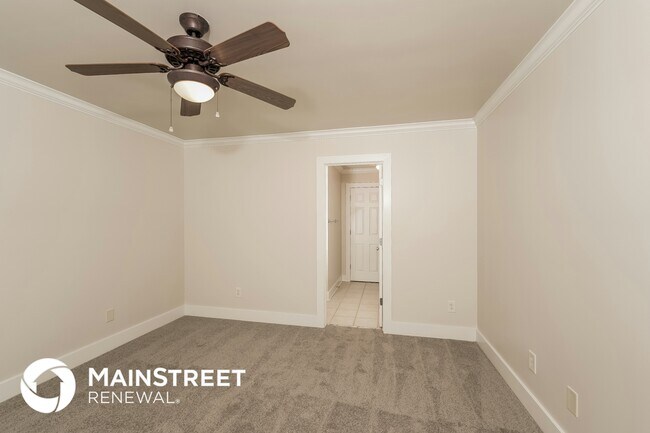 Building Photo - 6229 S Clubview Cir