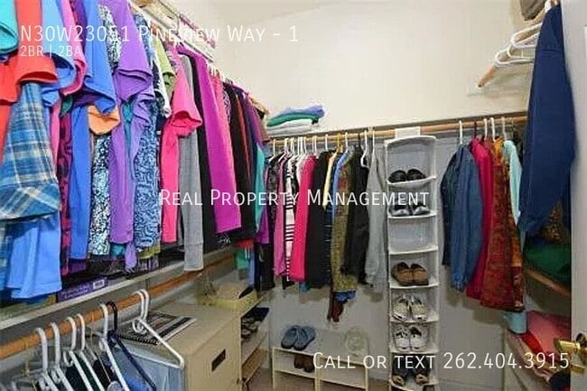 Building Photo - N30W23051 Pineview Way