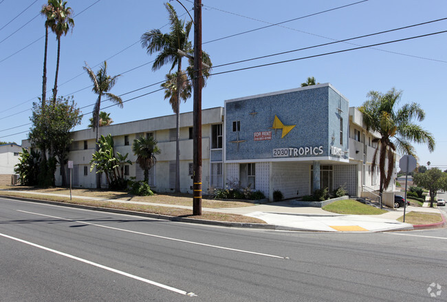 Primary Photo - The Tropics Apts.