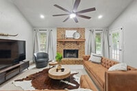 Building Photo - 5830 Jester Dr