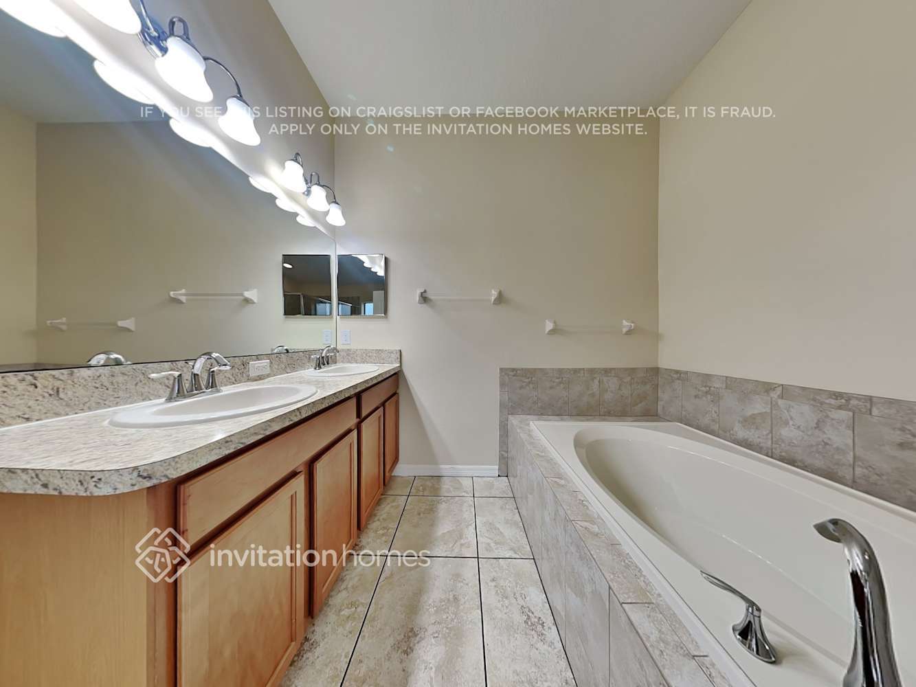 Building Photo - 3252 Berwick Ln