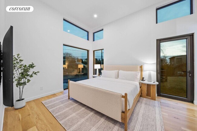 Building Photo - 21 S Edin St