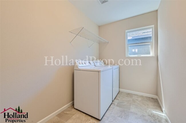 Building Photo - **COMING SOON** Spacious 4-Bedroom Home wi...