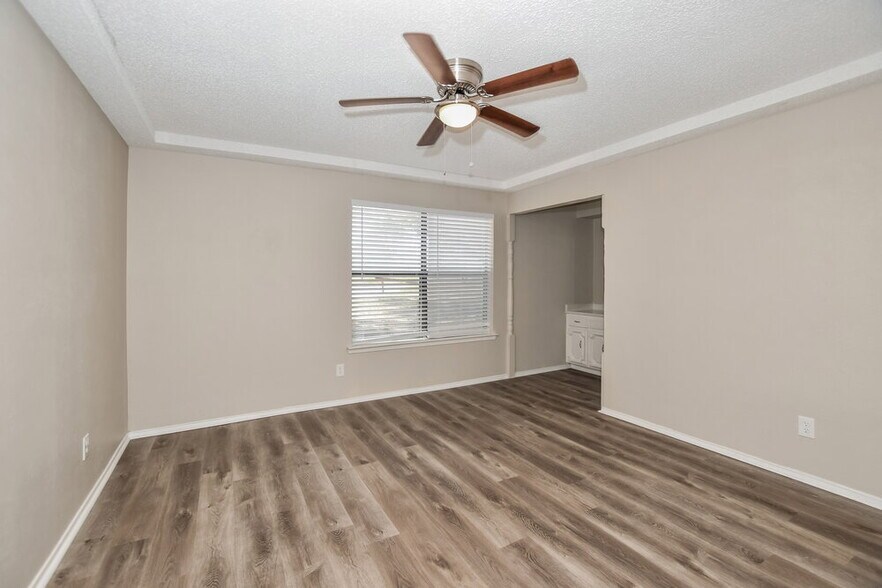 Building Photo - 1137 Harvest Hill Cir