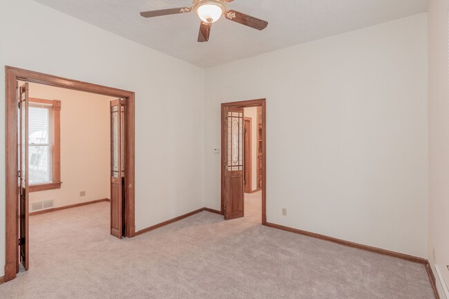 Building Photo - 446 E St