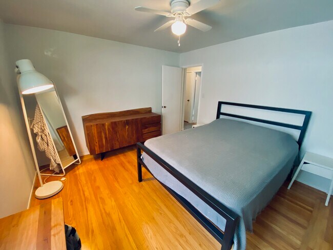 Building Photo - 1342 Ordway St