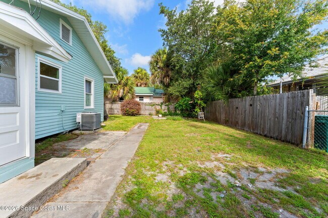 Building Photo - 1804 Tangerine St