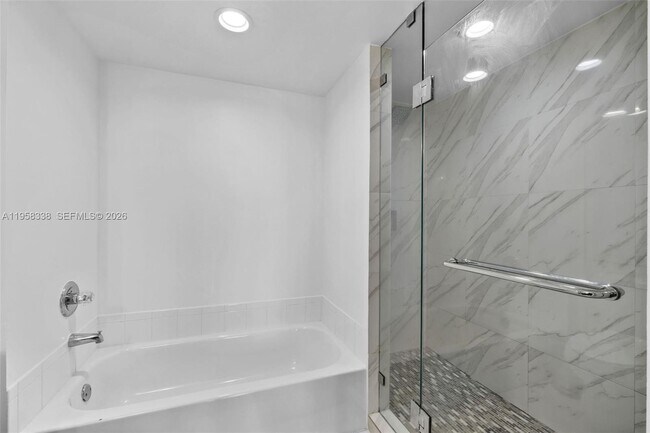 Building Photo - 650 West Ave