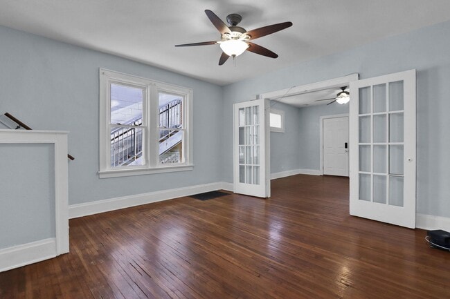 Building Photo - 2475 Indianola Ave