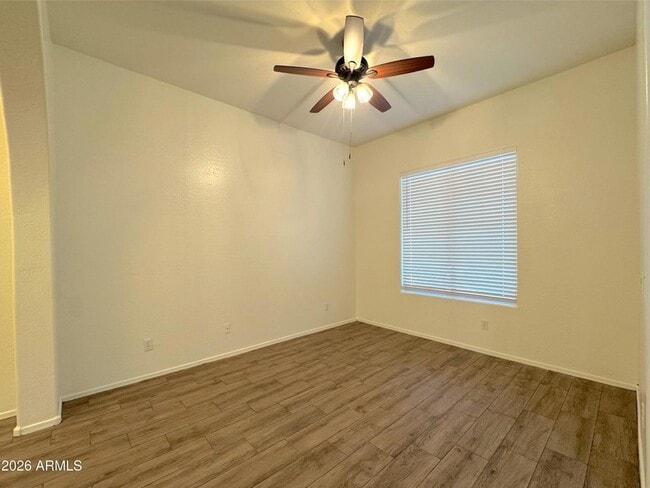 Building Photo - 3013 W Glenhaven Dr