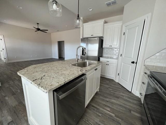 Building Photo - 7118 Phoenix Dr