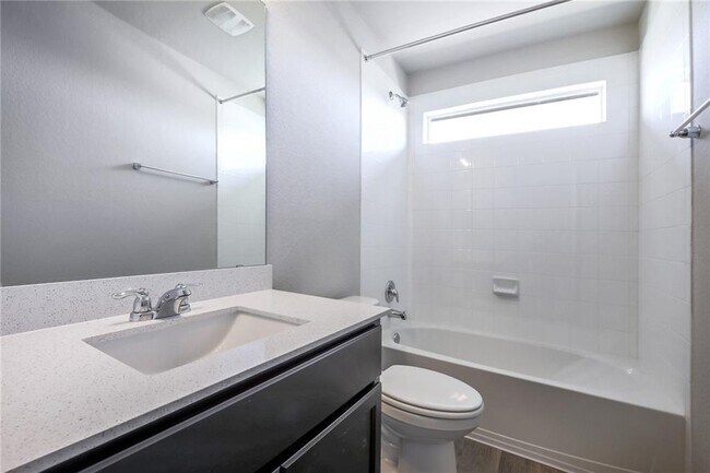 Building Photo - 13935 Belzer Dr