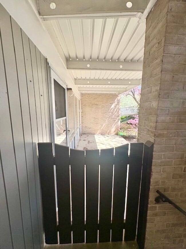 Building Photo - Remodeled 2 BR 1BA in Bethesda. Private front patio. Most utilities included.