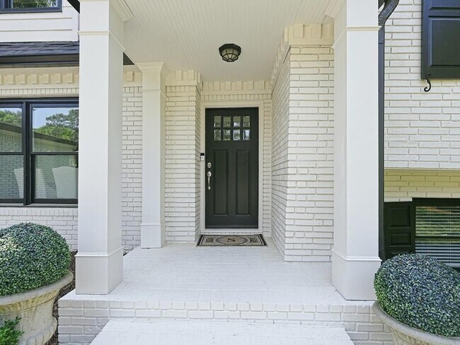 Building Photo - 1350 Battleview Dr NW