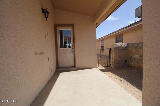 Building Photo - 14009 Robert Ituarte Dr