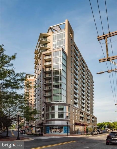Building Photo - 4850 Rugby Ave