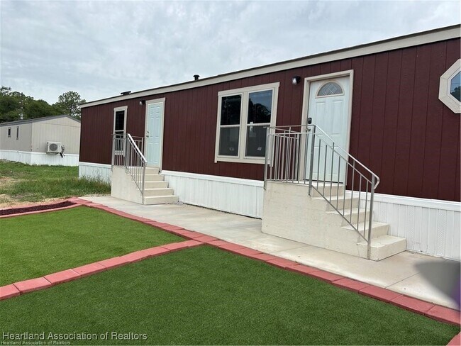 Primary Photo - 2440 Hammock Rd