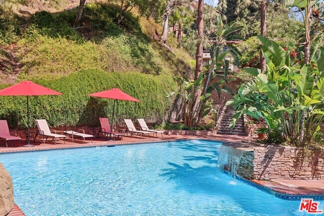 Building Photo - 2700 Cahuenga Blvd E