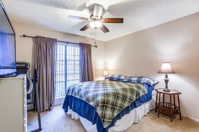 Building Photo - 9442 Willard St