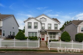 Building Photo - 3819 Stagecoach Ln