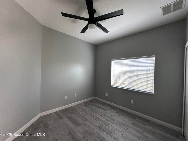 Building Photo - 4009 Knight Ave
