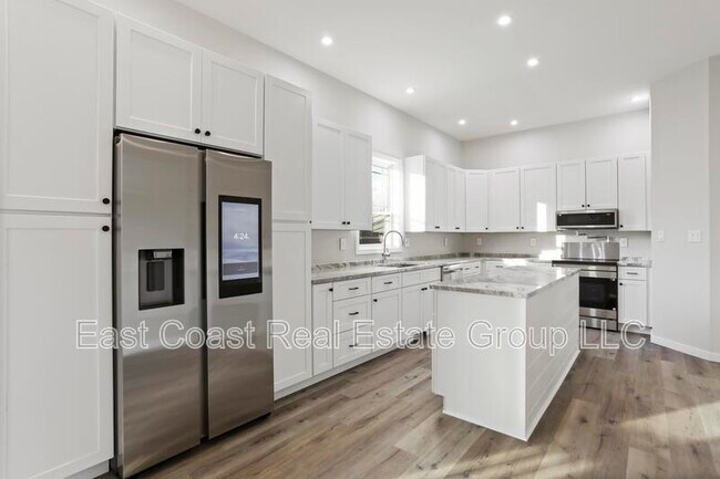 Building Photo - 530 N 3rd St