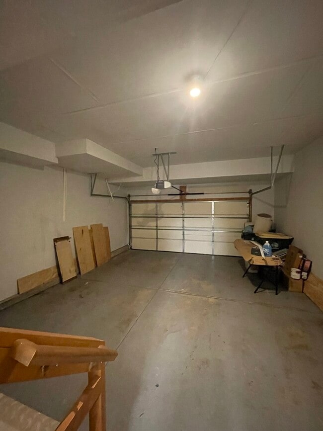 Building Photo - 1904 Maureen Dr