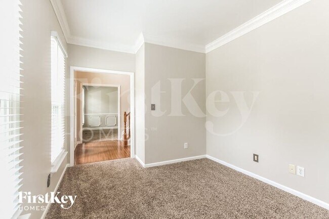 Building Photo - 1795 Valleywood Dr