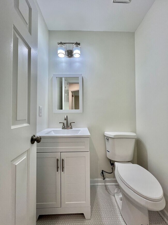 Building Photo - 1405 Brenner Ct