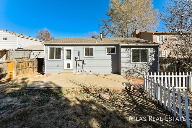 Building Photo - Coming SOON !!! Cozy 3-Bedroom Home in Sou...