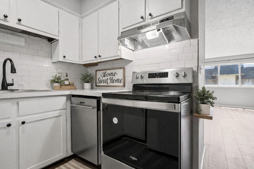 Building Photo - Westgrove Apartments