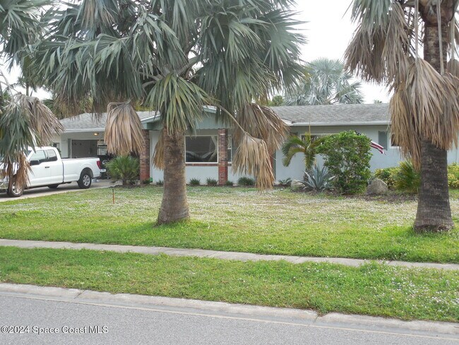 Primary Photo - 1211 Pine Tree Dr