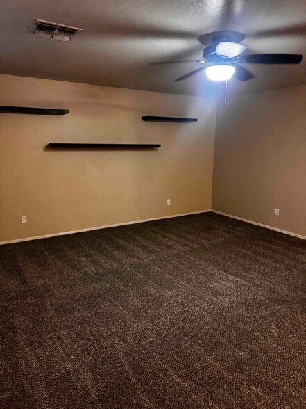 Building Photo - 2445 W Allens Peak Dr