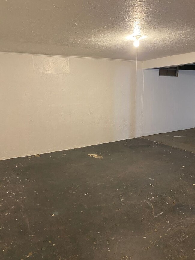 Building Photo - Updated Home for Rent!