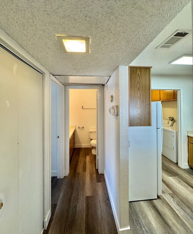 Building Photo - Condo with Garage Attached for rent!
