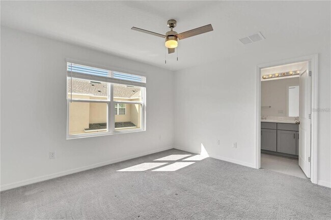 Building Photo - 6313 Willowside St