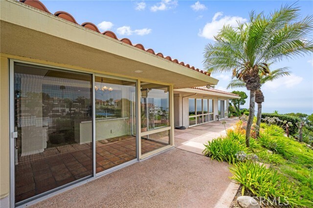 Building Photo - 7117 Avenida Altisima