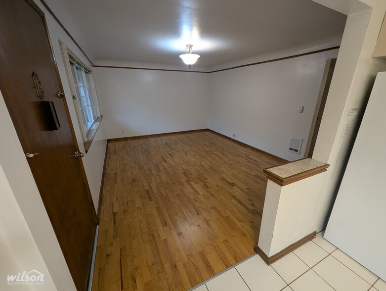 Building Photo - 2150 Porter St