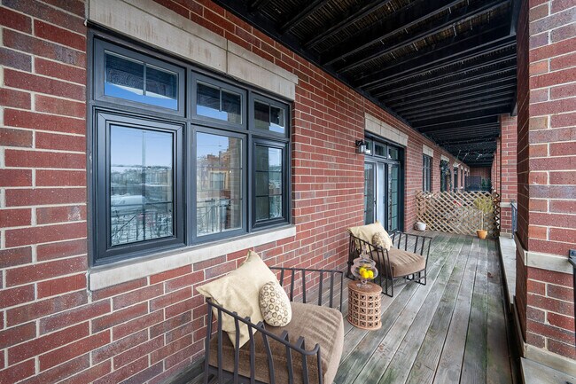 Building Photo - 4141 N Kedzie Ave