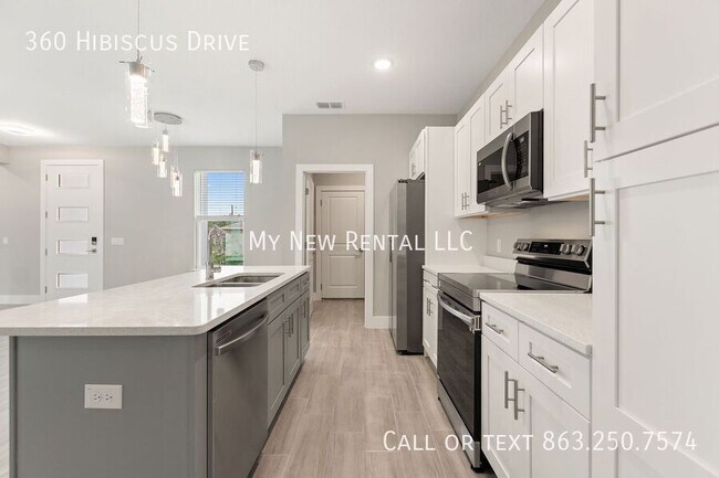 Building Photo - 360 Hibiscus Dr