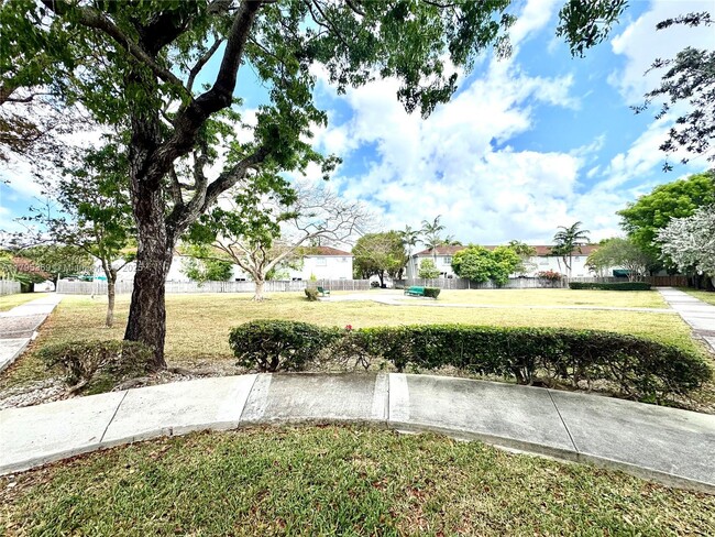 Building Photo - 14333 SW 125th Ct