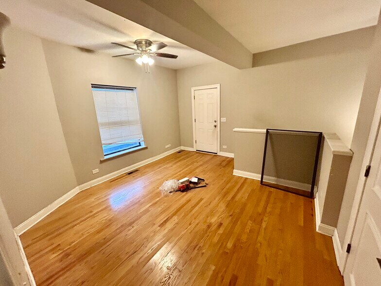 Building Photo - 1140 E Marquette Rd