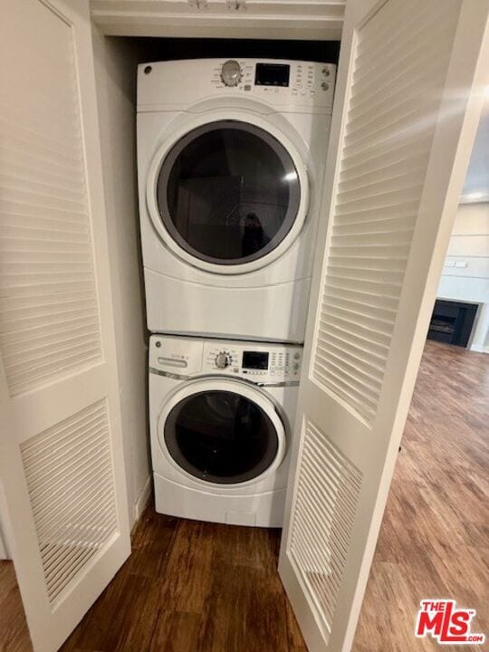 Building Photo - 7660 Beverly Blvd