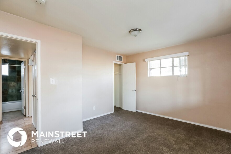 Building Photo - 1811 W Mohave St