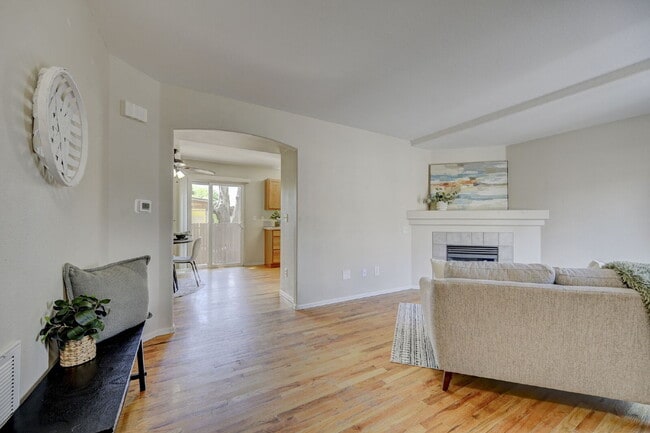 Building Photo - Charming 2-Story Home with Fireplace, Gara...