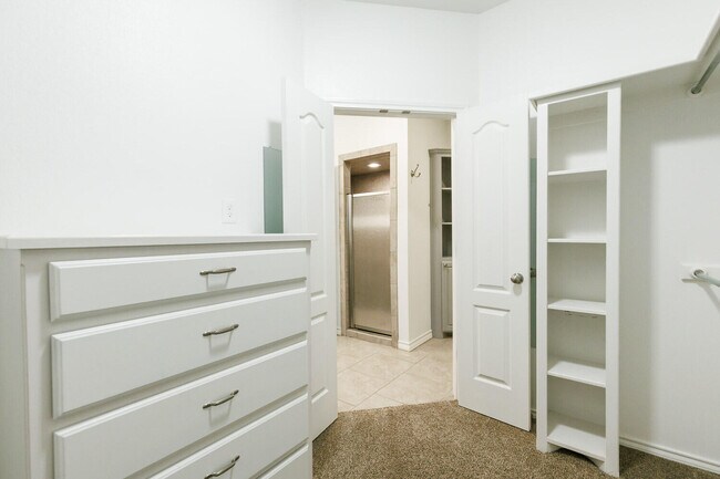 Building Photo - 208 Berkshire Ave